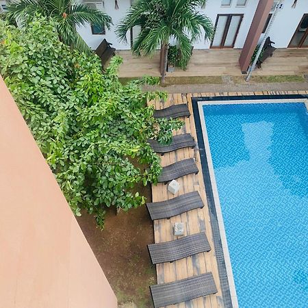 Hotel Cloud 9 Negombo Exterior photo